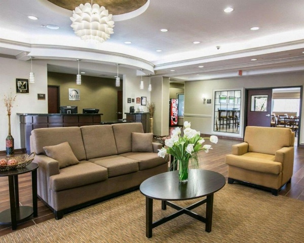 Restwell Inn & Suites I-45 North image 10